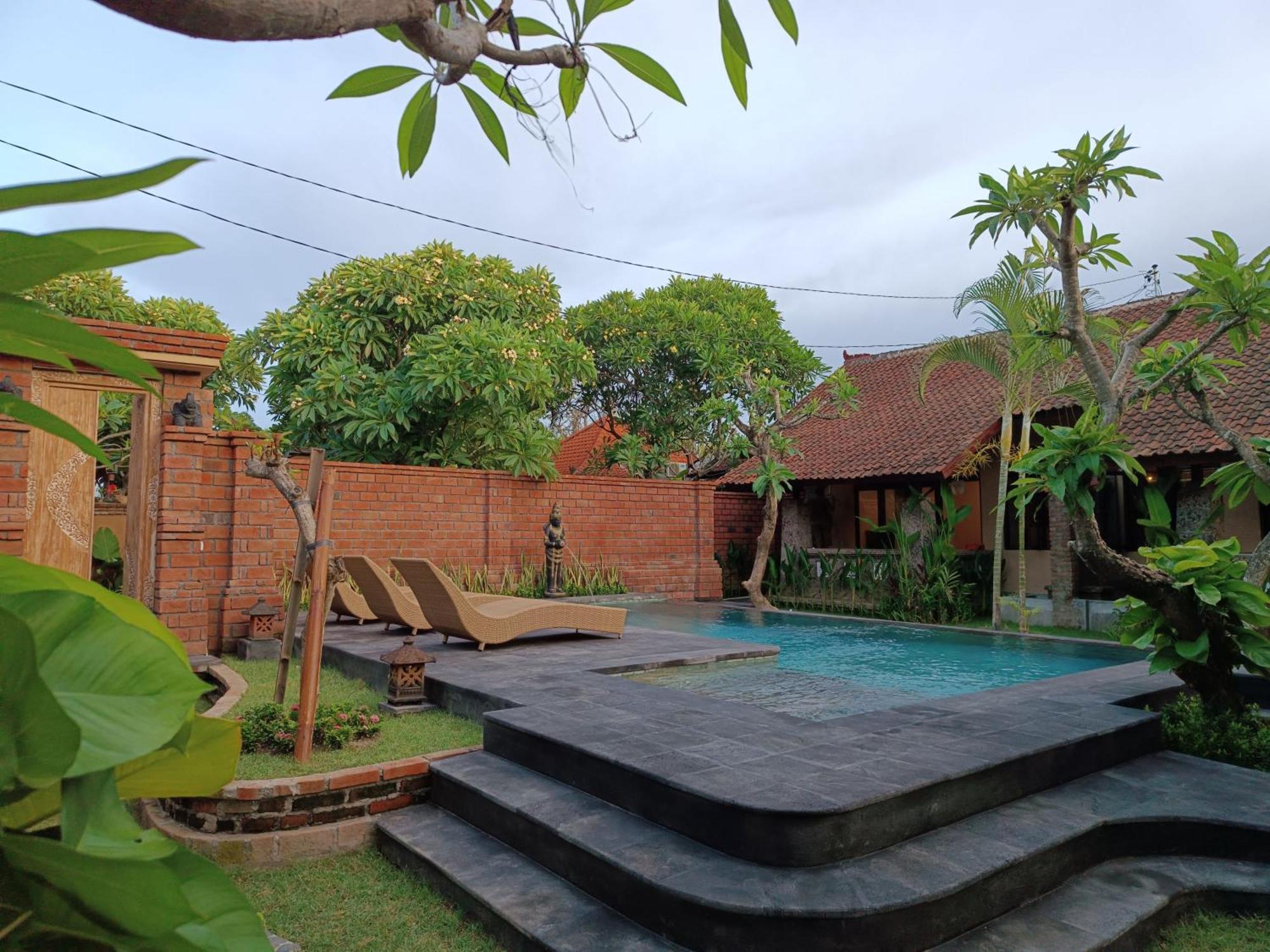 Mahe Garden Inn And Villas By Kamara Kuta  Exterior photo